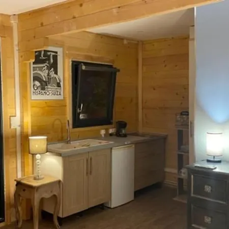 Chalet Cosy Avec Piscine Chauffee Beauregard-l'Eveque